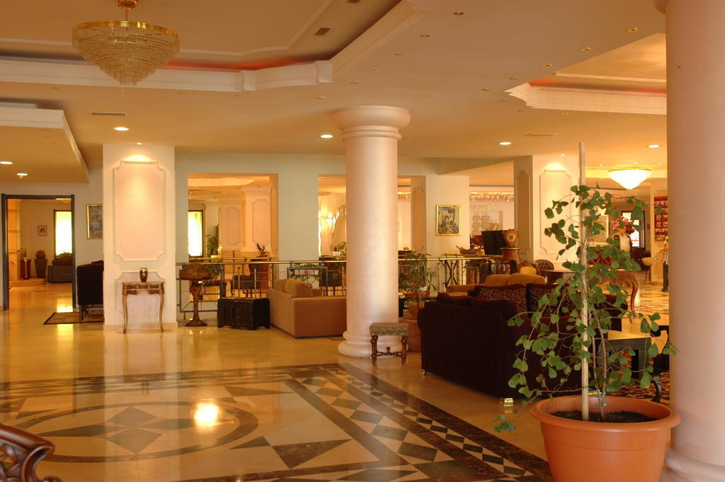 Phoenicia Grand Hotel Bukarest Kültér fotó